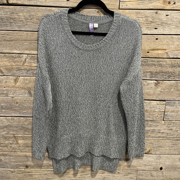 Alya Sweaters - Alya Women's Gray And White Pullover Sweater Size M Elbow Pads Side‎ Slit
